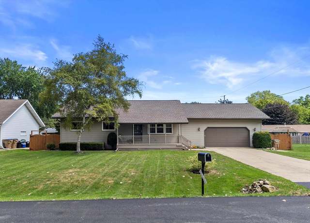 Property at 11325 9th Ave, Pleasant Prairie, WI 53158, 3 beds, 2 baths
