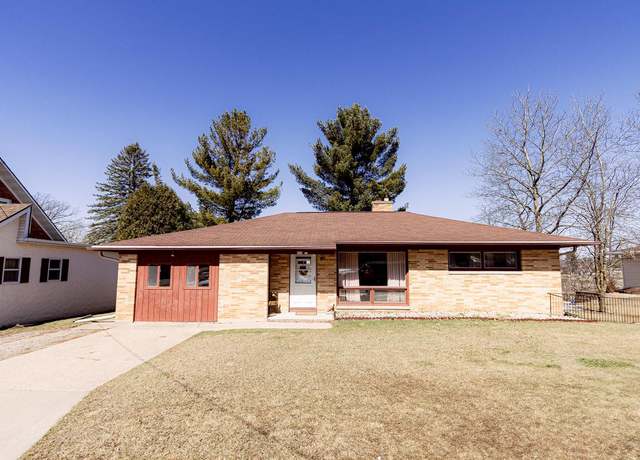 Property at 570 Clark St, Manawa, WI 54949, 2 beds, 2 baths