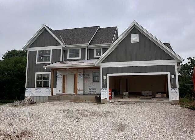 Property at W192N5472 Red Crown Ln, Menomonee Falls, WI 53051, 5 beds, 4 baths