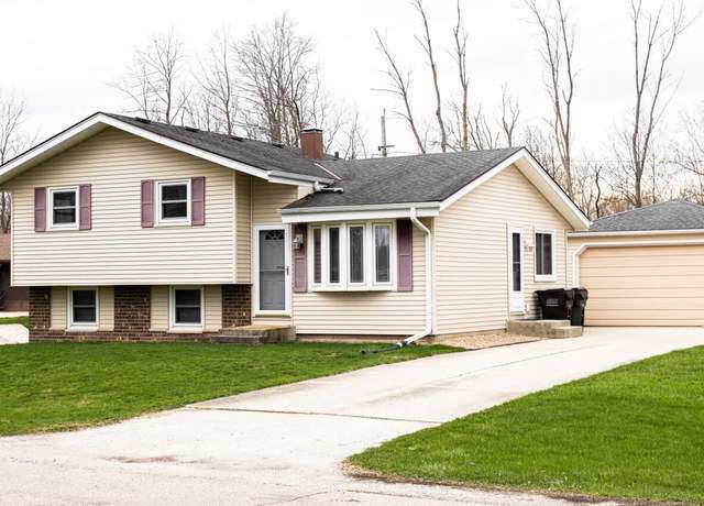 Property at 3546 Indian Trl, Racine, WI 53402, 3 beds, 1 bath