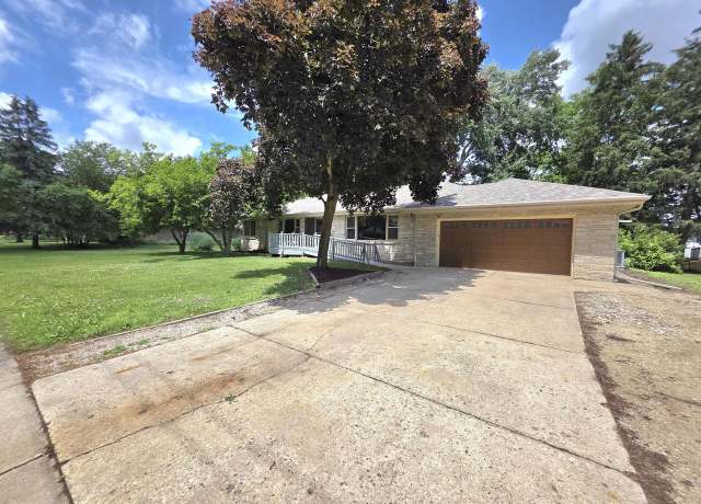 Property at 704 E Main St, Waterford, WI 53185, 3 beds, 2 baths