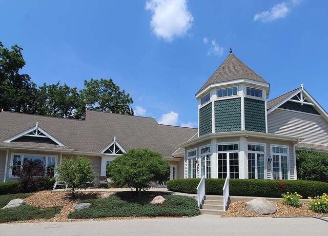 Property at 6180 Walnut Ln #85, Cudahy, WI 53110, 2 beds, 2 baths