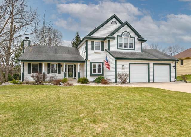 Property at N20W26713 Sawgrass Ln, Pewaukee, WI 53072, 4 beds, 3 baths