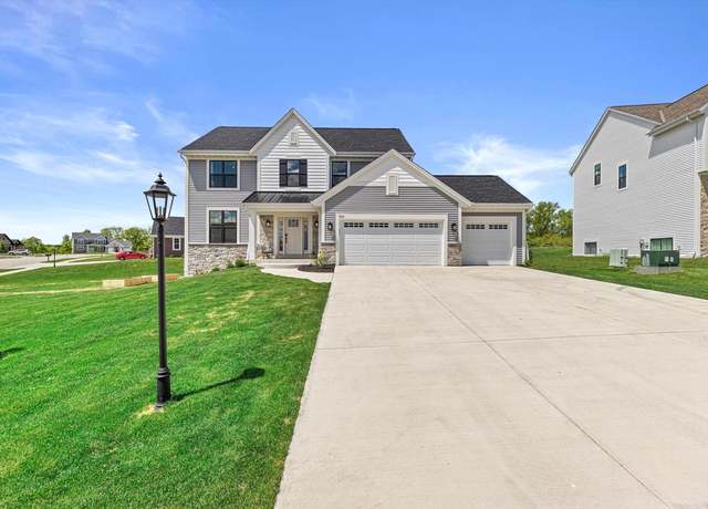 Property at 3741 Howell Oaks Dr, Waukesha, WI 53188, 4 beds, 2.5 baths
