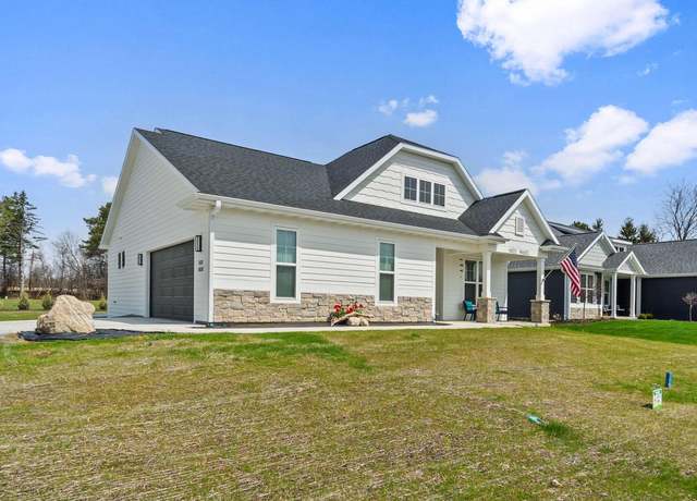 Property at N102W6612 Susan Ln, Cedarburg, WI 53012, 4 beds, 3 baths