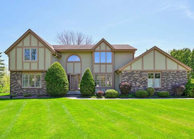 Property at 20535 Dexter Ct, Brookfield, WI 53045, 4 beds, 2.5 baths