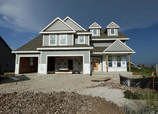 Property at 1539 Creekview Ct, Oconomowoc, WI 53066, 4 beds, 2.5 baths