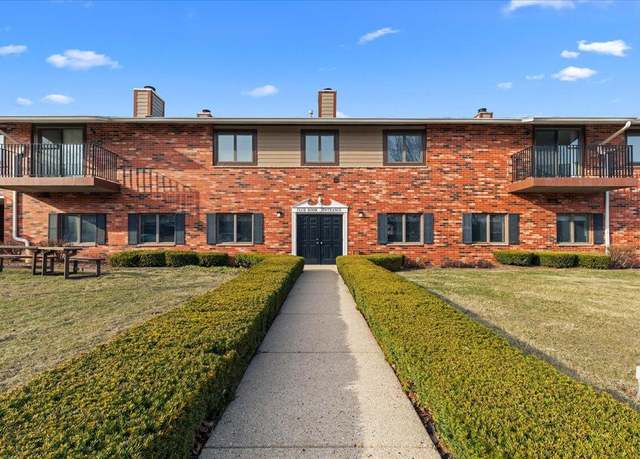 Property at N84W16033 Menomonee Ave #200, Menomonee Falls, WI 53051, 4 beds, 4.5 baths