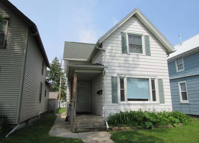 Property at 1326 N 11th St, Sheboygan, WI 53081, 3 beds, 2 baths