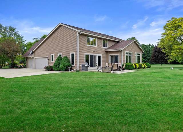 Property at 566 Amber Ct, Colgate, WI 53017, 3 beds, 2.5 baths
