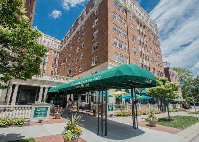 Property at 1028 E Juneau Ave #203, Milwaukee, WI 53202, 2 beds, 1 bath
