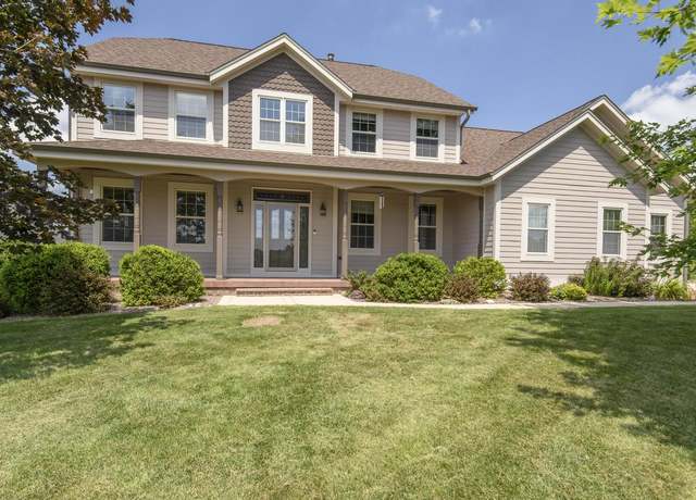 Property at N66W34306 Primrose Cir, Oconomowoc, WI 53066, 4 beds, 3.5 baths