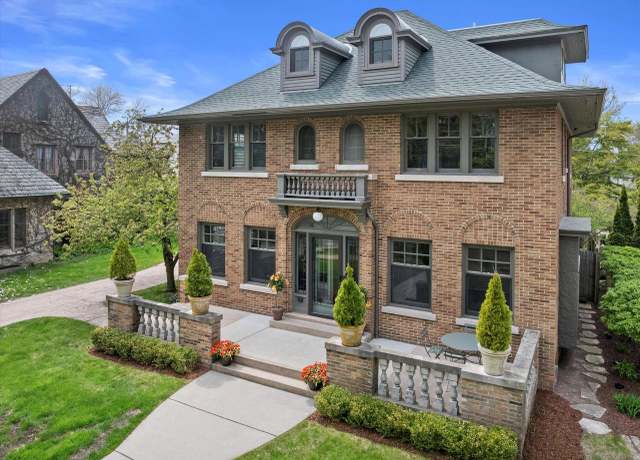 Property at 3461 N Shepard Ave, Milwaukee, WI 53211, 4 beds, 4 baths