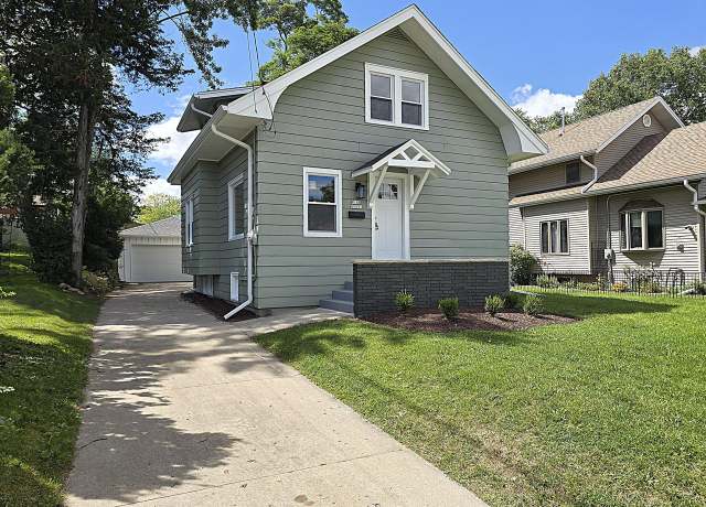 Property at W168N9091 Garden Ave, Menomonee Falls, WI 53051, 3 beds, 2 baths