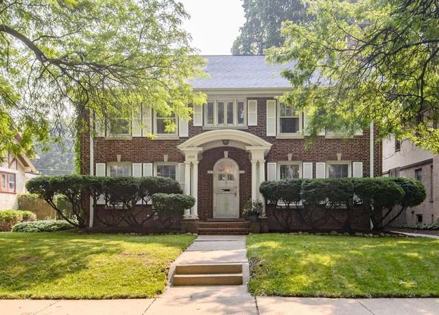 Property at 2550 N Grant Blvd, Milwaukee, WI 53210, 4 beds, 1.5 baths