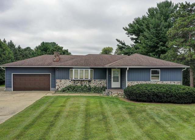 Property at 525 South St, Watertown, WI 53094, 4 beds, 1.5 baths