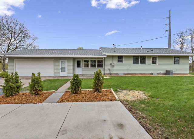 Property at 420 Troy St, Onalaska, WI 54650, 3 beds, 2 baths
