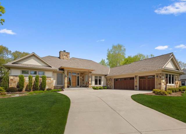 Property at 7216 W Fox Haven Ct, Franklin, WI 53132, 4 beds, 4 baths