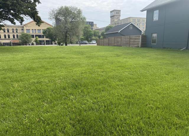 Property at 732 W Bruce St, Milwaukee, WI 53204