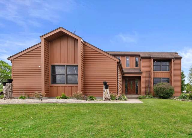 Property at N6120 Evergreen Dr, Elkhorn, WI 53121, 4 beds, 3 baths