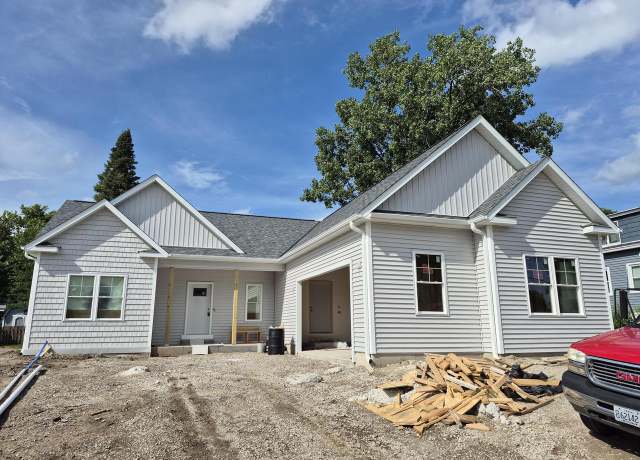 Property at 3360 E Grange Ave, Cudahy, WI 53110, 3 beds, 2 baths