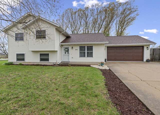 Property at 200 Nicholas St, Tomah, WI 54660, 4 beds, 2 baths