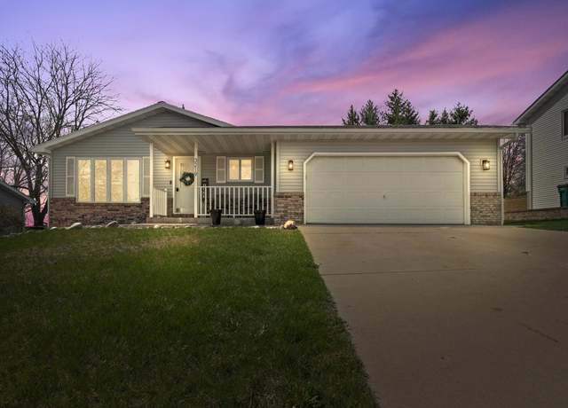 Property at 3219 Windsor Pl, West Bend, WI 53090, 3 beds, 2.5 baths