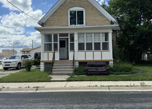 Property at 208 N 5th St, Watertown, WI 53094, 4 beds, 2 baths