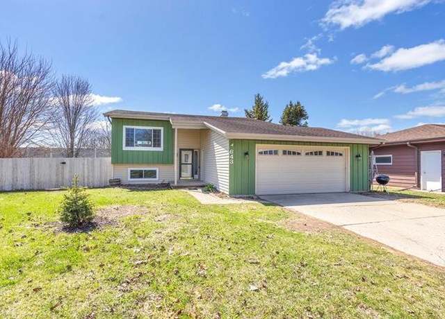 Property at 643 E Mitchell Ave, Appleton, WI 54915, 4 beds, 1.5 baths