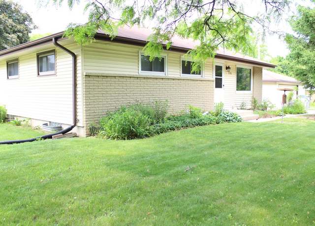 Property at 3726 W Birchwood Ave, Milwaukee, WI 53221, 3 beds, 1.5 baths