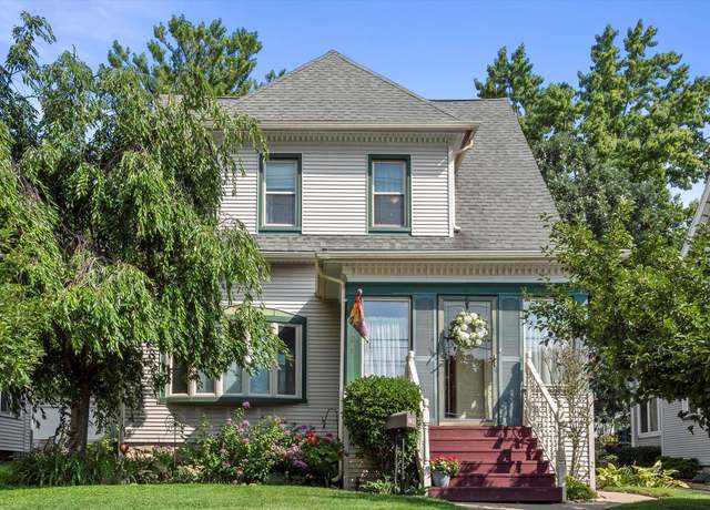 Property at 726 Madison St, Waukesha, WI 53188, 3 beds, 3 baths