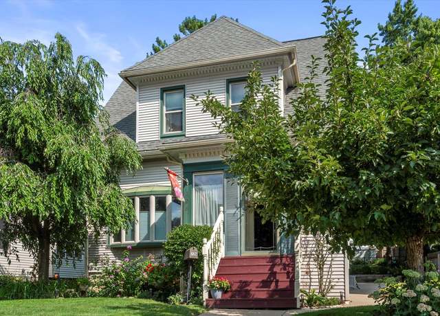 Property at 726 Madison St, Waukesha, WI 53188, 3 beds, 3 baths