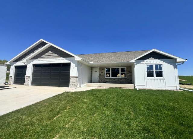 Property at 231 Heinig Way, Holmen, WI 54636, 3 beds, 2 baths