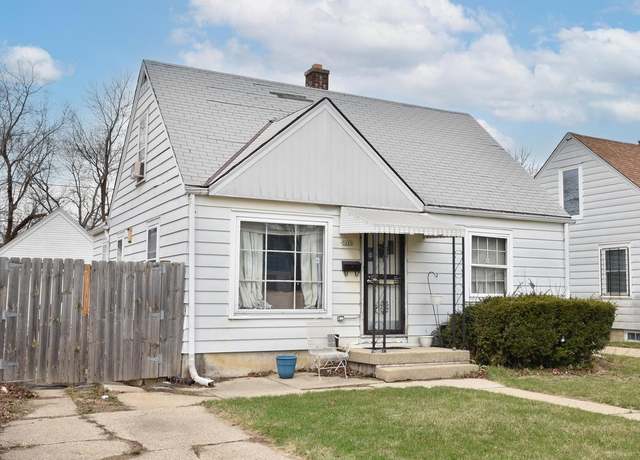 Property at 5625 N 40th St, Milwaukee, WI 53209, 3 beds, 1 bath