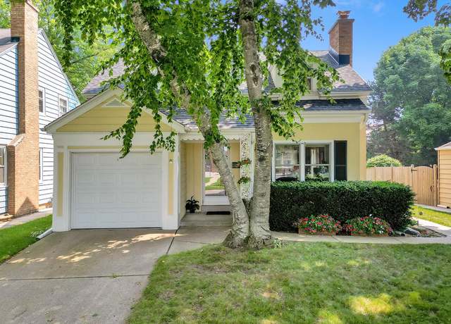 Property at 4758 N Ardmore Ave, Whitefish Bay, WI 53211, 3 beds, 1.5 baths