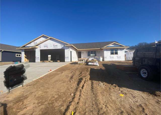 Property at 509 Grand Meadow Dr, Holmen, WI 54636, 3 beds, 2 baths