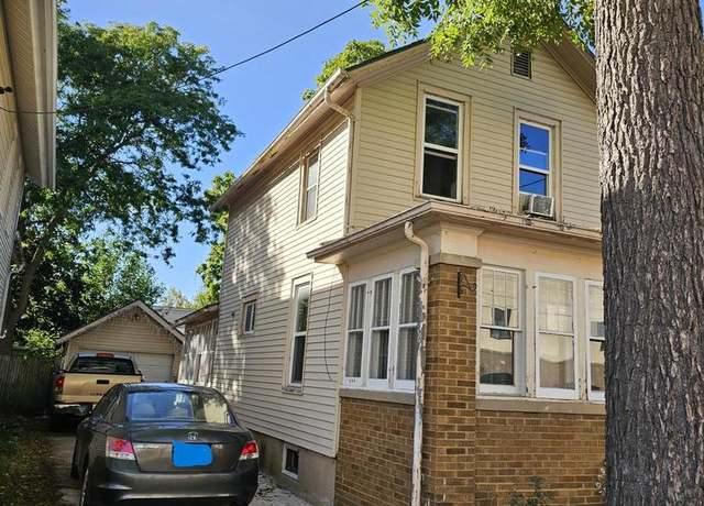 Property at 918 Caroline St, Waukesha, WI 53186, 3 beds, 2 baths