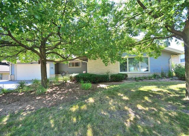 Property at 12555 W Wilbur Dr, New Berlin, WI 53151, 3 beds, 1.5 baths