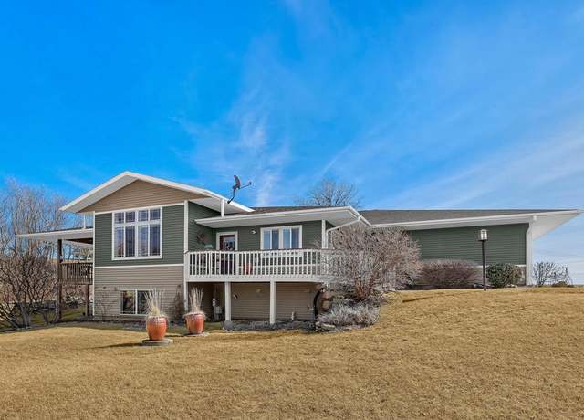 Property at N2067 County Road F, La Crosse, WI 54601, 4 beds, 3 baths
