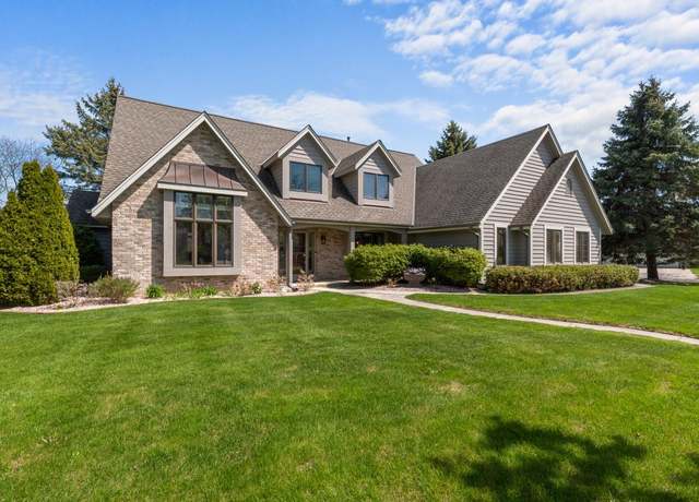 Property at W69N384 Evergreen Blvd, Cedarburg, WI 53012, 4 beds, 2.5 baths