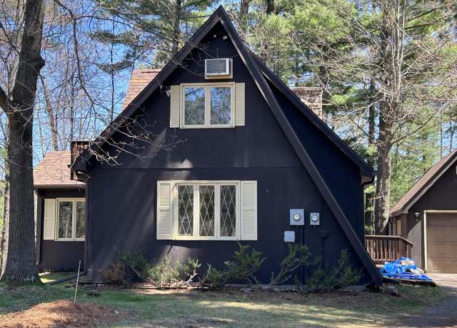 Property at 1012 24 1/2 25th St, Chetek, WI 54728, 3 beds, 1.5 baths