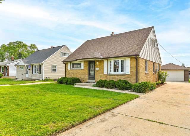 Property at 1462 S 96th St, West Allis, WI 53214, 4 beds, 1.5 baths