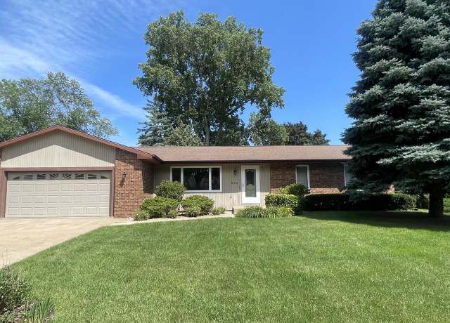 Property at 624 10th Ct, Onalaska, WI 54650, 3 beds, 3 baths