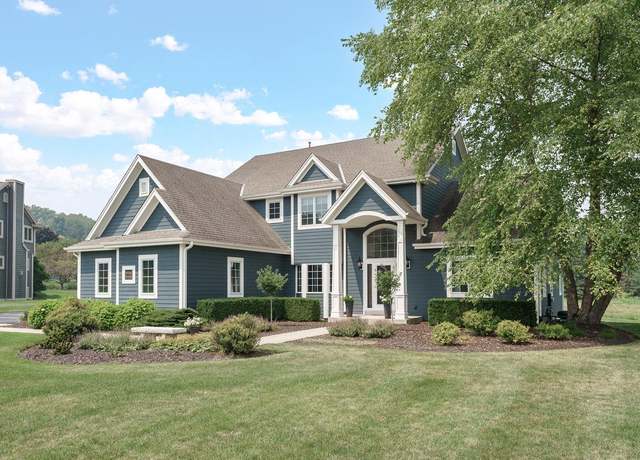 Property at W289N4159 Farm Valley Ct, Pewaukee, WI 53072, 4 beds, 3 baths