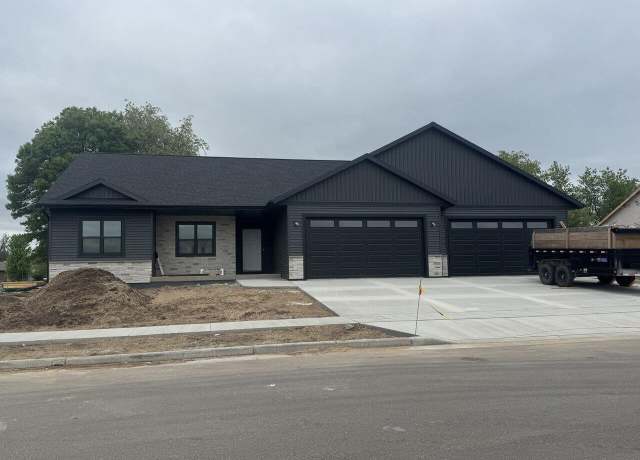 Property at 241 Southern Dr, Holmen, WI 54636, 3 beds, 2 baths
