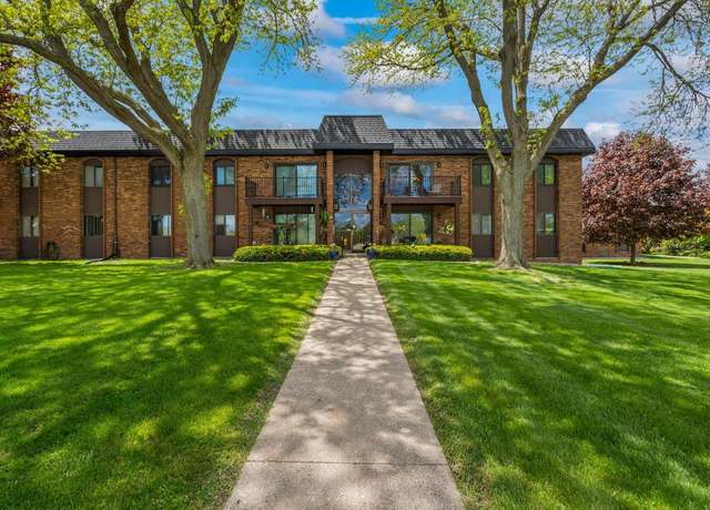 Property at 5165 S Root River Pkwy, Greenfield, WI 53228, 2 beds, 2 baths