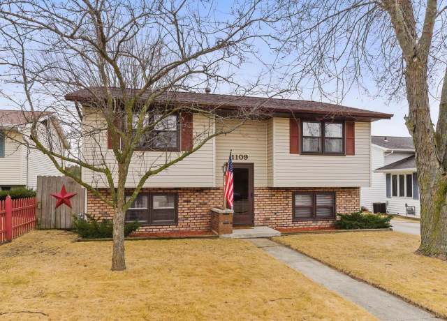 Property at 1109 33rd St, Two Rivers, WI 54241, 4 beds, 2 baths