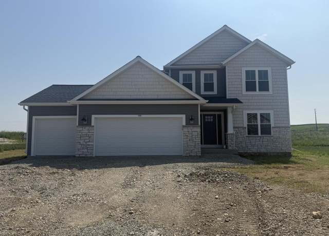 Property at 400 Ridgeview Ct, Lake Mills, WI 53551, 4 beds, 2.5 baths
