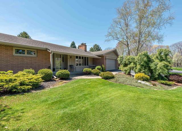 Property at 21 Jim Lin Ln, Wind Point, WI 53402, 3 beds, 1.5 baths