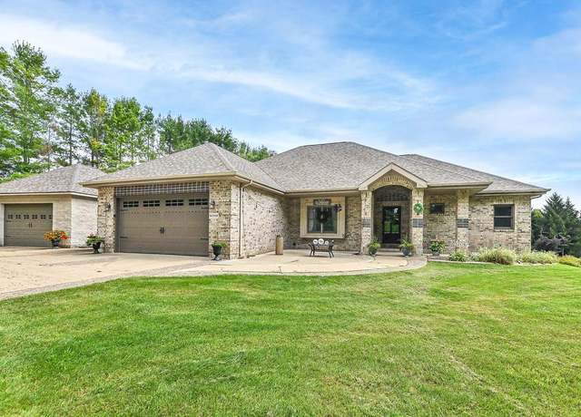Property at W2539 Indian Head Ln, Elkhorn, WI 53121, 4 beds, 3 baths